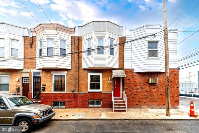Primary Photo - 2102 S Opal St