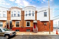 Building Photo - 2102 S Opal St