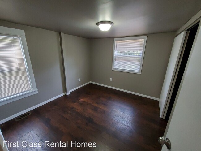 Building Photo - 3 br, 1 bath House - 1512 W 45th Ave