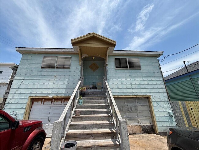 Primary Photo - 2214 Avenue O 1/2