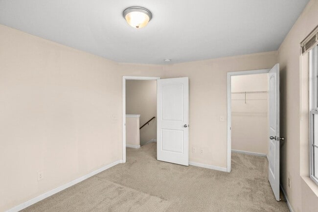 Building Photo - 1355 Macedonia Dr