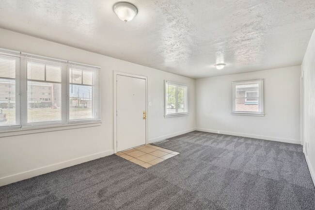 Building Photo - 212 Patterson St