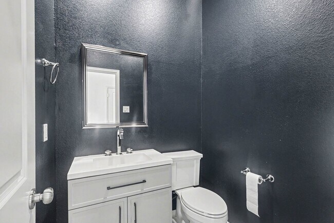 Building Photo - 9407 Sea Star Ln