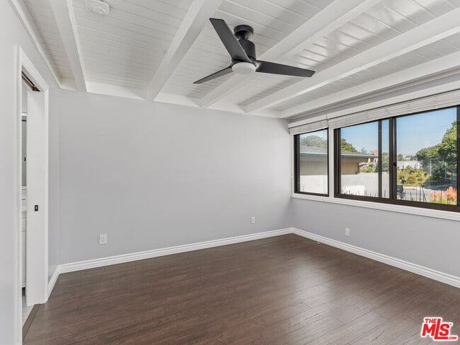 Building Photo - 7630 W 91st St