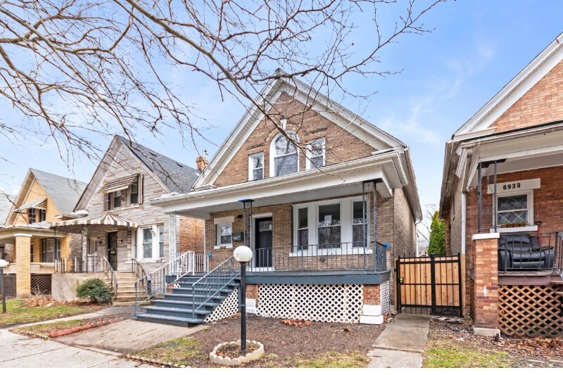 Building Photo - 6935 S Michigan Ave