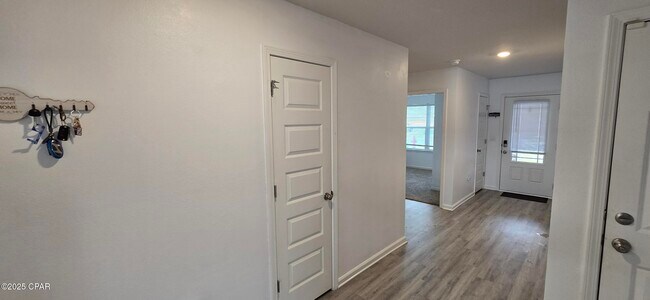 Building Photo - 6472 Slabinski Ln