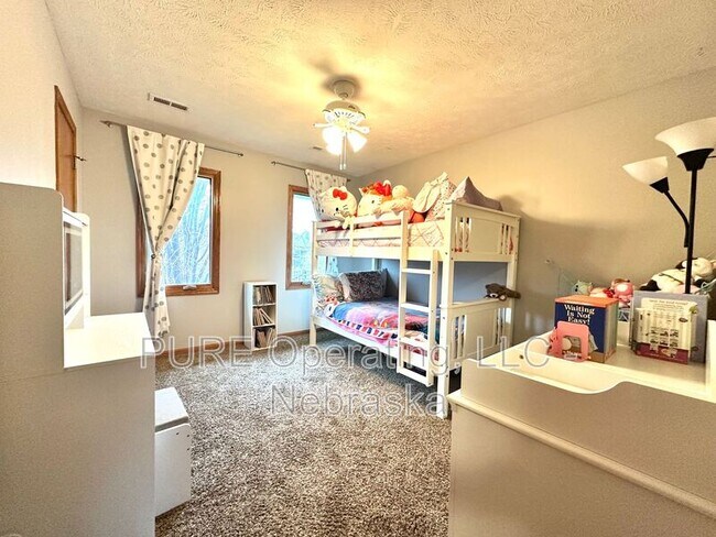 Building Photo - 4909 N 142nd St