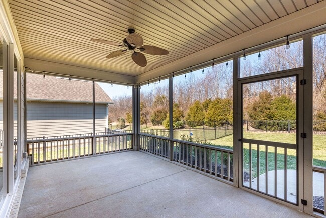 Building Photo - Former Model Home in the highly coveted Jackson Hills subdivision!