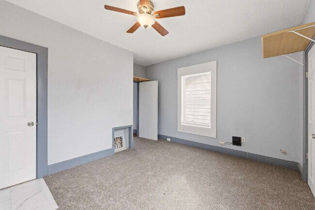 Building Photo - 1 Bed 1 Bath in Delmar Parkway!
