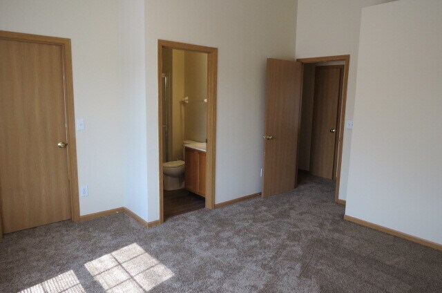 Building Photo - 4032 Grayson Dr