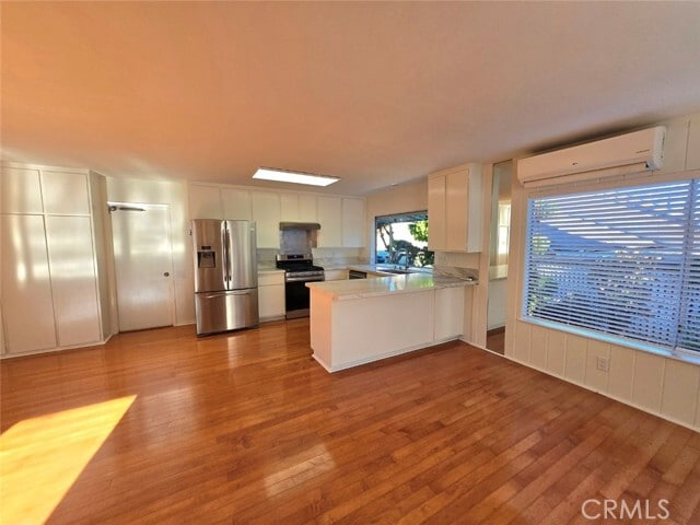 Building Photo - 2125 Camino La Vista