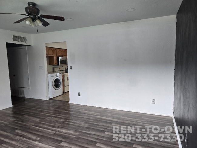 Building Photo - 15965 N Forecastle Ave