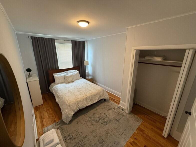 Building Photo - 32 Reedsdale St