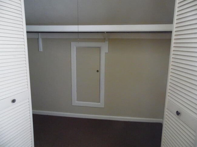 Building Photo - 107 Southport Dr