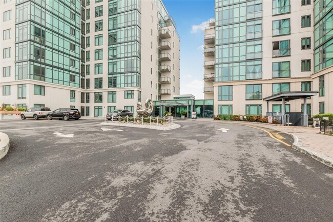Building Photo - 701 Ridge Hill Boulevard