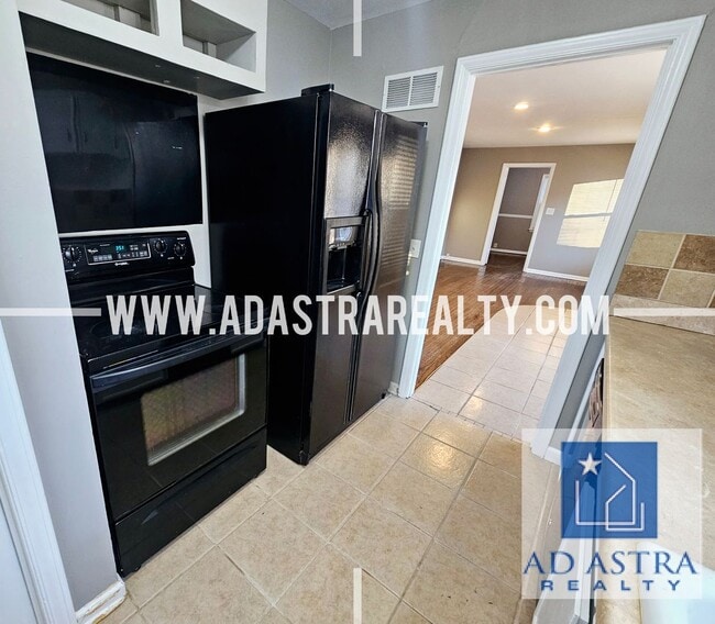 Building Photo - Nice 3 Bed 1 Bath Home in Raytown-Availabl...