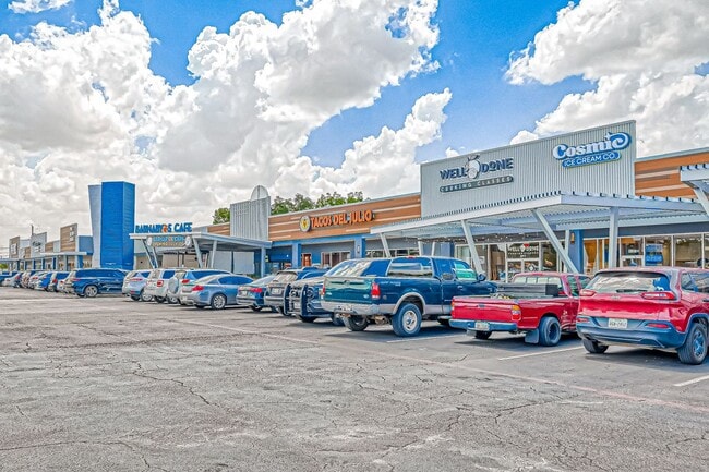 Building Photo - 8324 Hillendahl Blvd