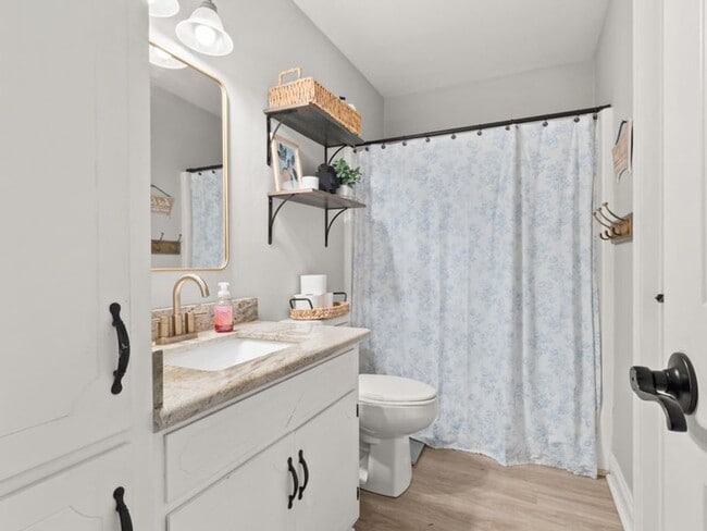 Building Photo - 8603 Main St