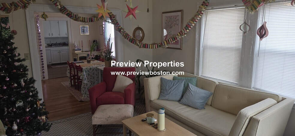 Building Photo - 37 Brooksdale Rd