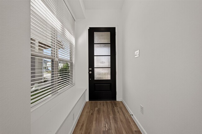 Building Photo - 5558 Amber Brook Ln