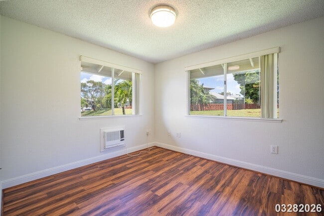 Building Photo - $3,200 / 3br - 974ft2 - Bright and Spacious 3BR/2BA/2PKG Townhome unit in Ku'ulako in Mililani (M...