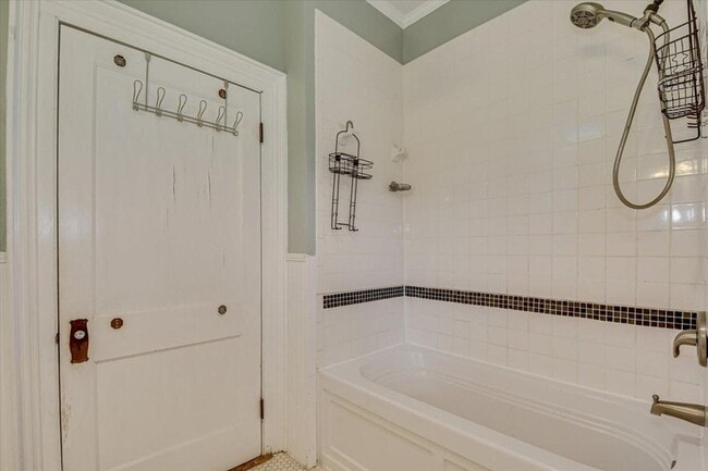 Building Photo - 1841 Ohio Ave