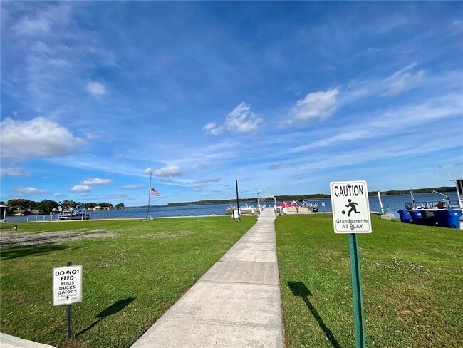 Building Photo - 274 Beach Ct