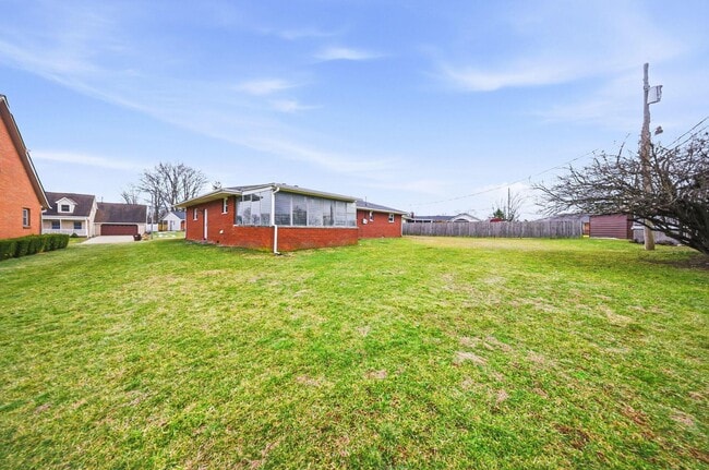 Building Photo - 103 Valleyview Dr