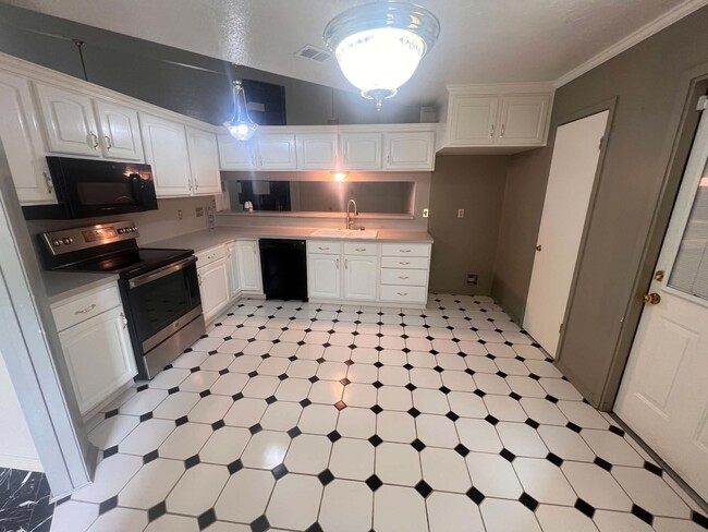 Building Photo - 4710 Owens Creek Ln