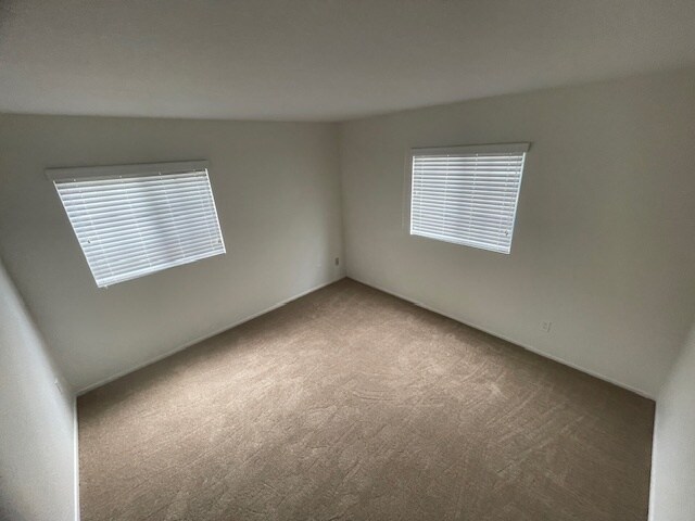 Building Photo - 2135 K Ave