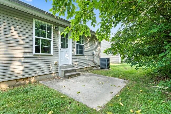 Building Photo - 508 Luxury Dr