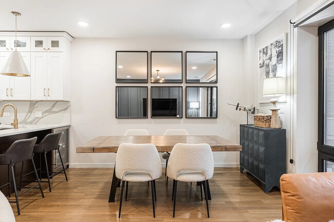 Building Photo - 1703 W Chicago Ave