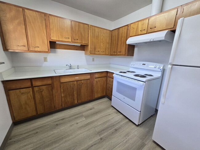 Building Photo - 873 NE Alameda Ave