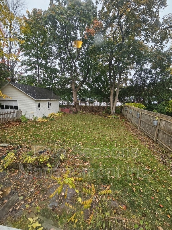 Building Photo - 65 Thibault Pkwy