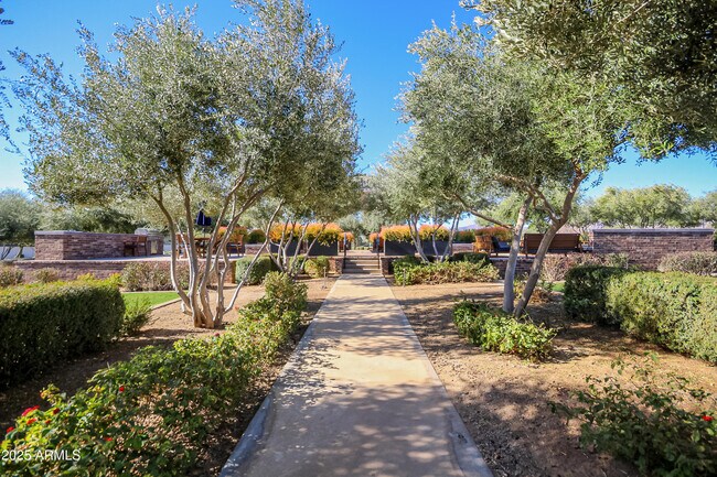 Building Photo - 11353 N Luckenbach St