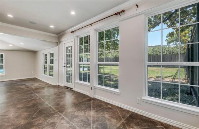 Building Photo - 6307 Deloache Ave