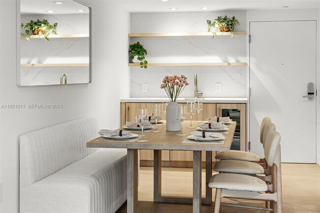 Building Photo - 2301 Collins Ave