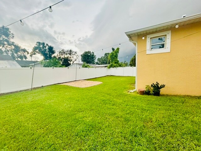 Building Photo - 6804 N Himes Ave