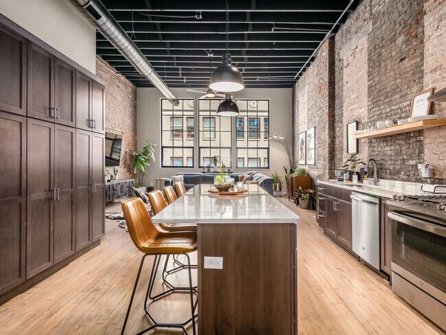 Building Photo - The Lofts at 44