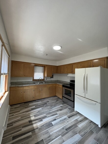 Building Photo - 4141 N 84th St