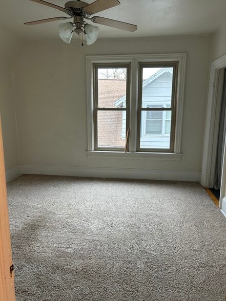 Building Photo - 417 Nicolet Blvd