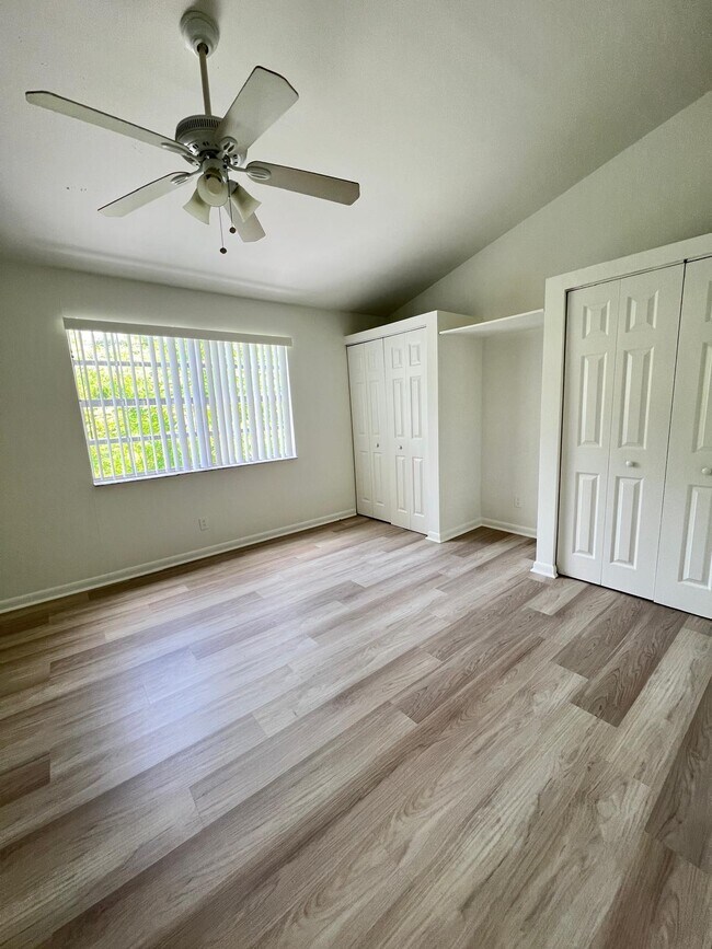 Building Photo - 2896 Edgehill Ln
