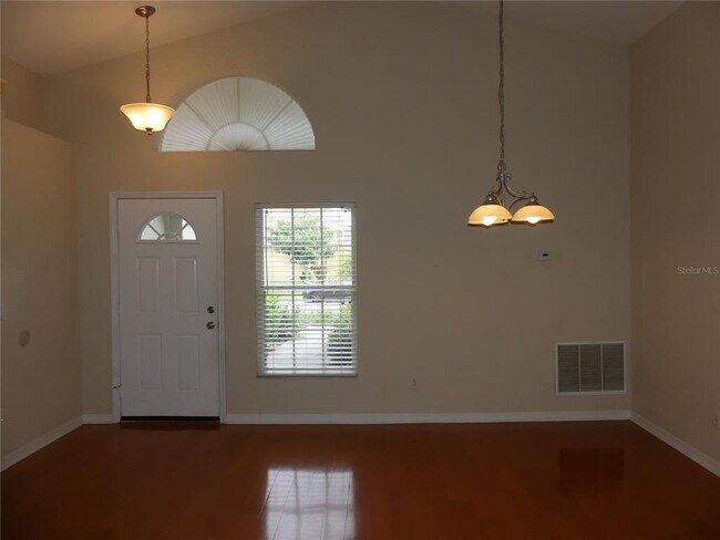 Building Photo - 5539 San Gabriel Way