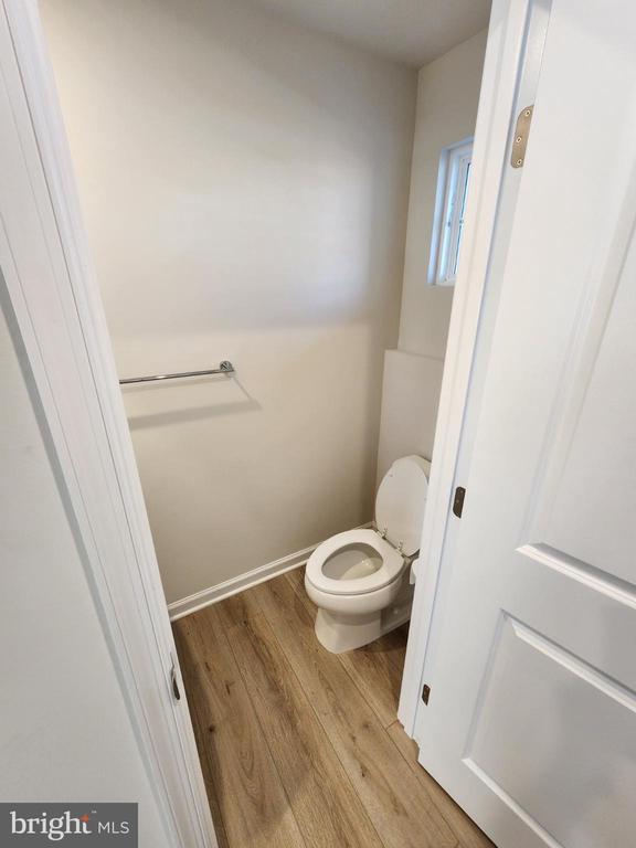 Building Photo - 619 Laurelwood Cir