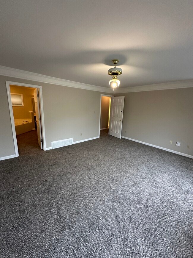 Building Photo - 1959 Dartford Cove