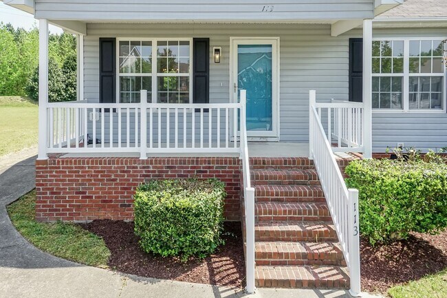 Building Photo - Beautiful Updated Home!