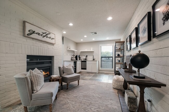 Primary Photo - Park Greene Townhomes