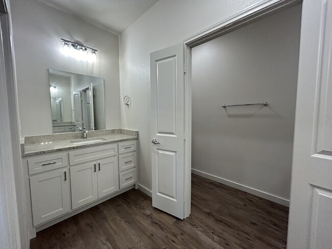 Building Photo - Brand New Duplex in Frenship East!