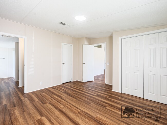 Building Photo - 5115 Rock Dove Loop