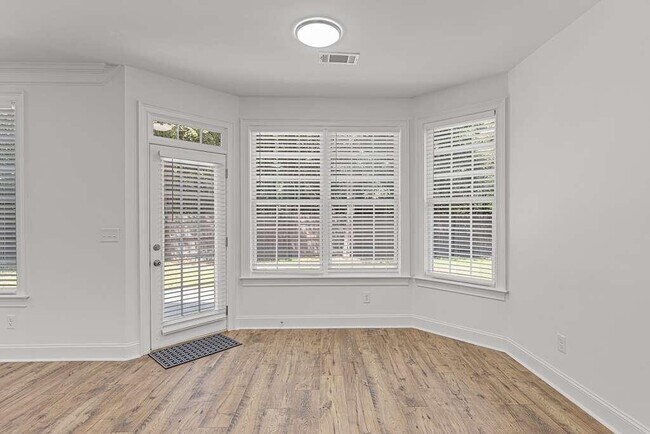 Building Photo - 3206 Montauk Hill Dr